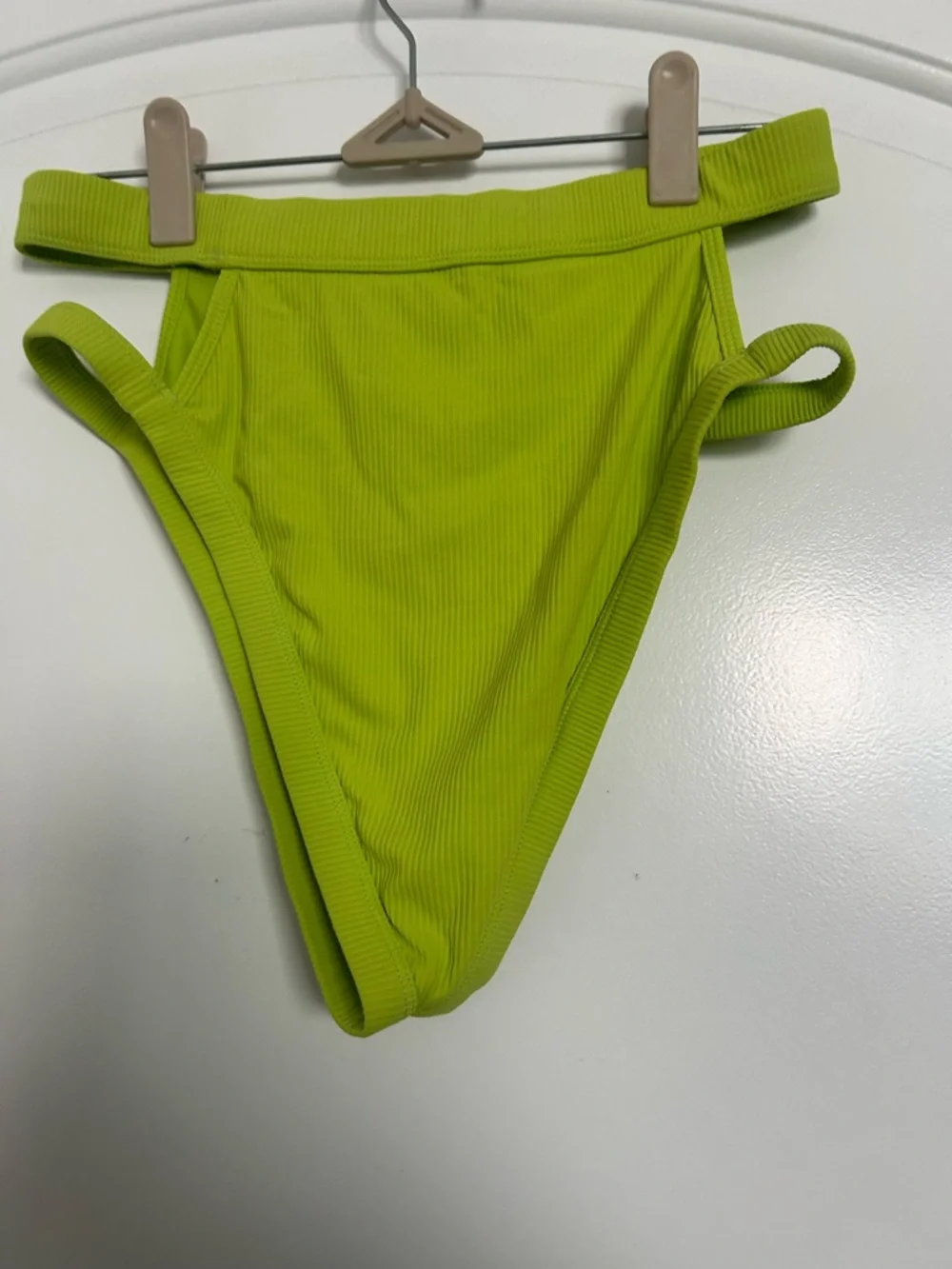 Lovers & Friends Ribbed Bikini Bottom Green size M vacation chic summer travel - Picture 10 of 10